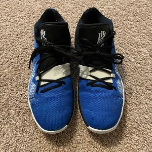 Kyrie Flytrap Hyper Cobalt